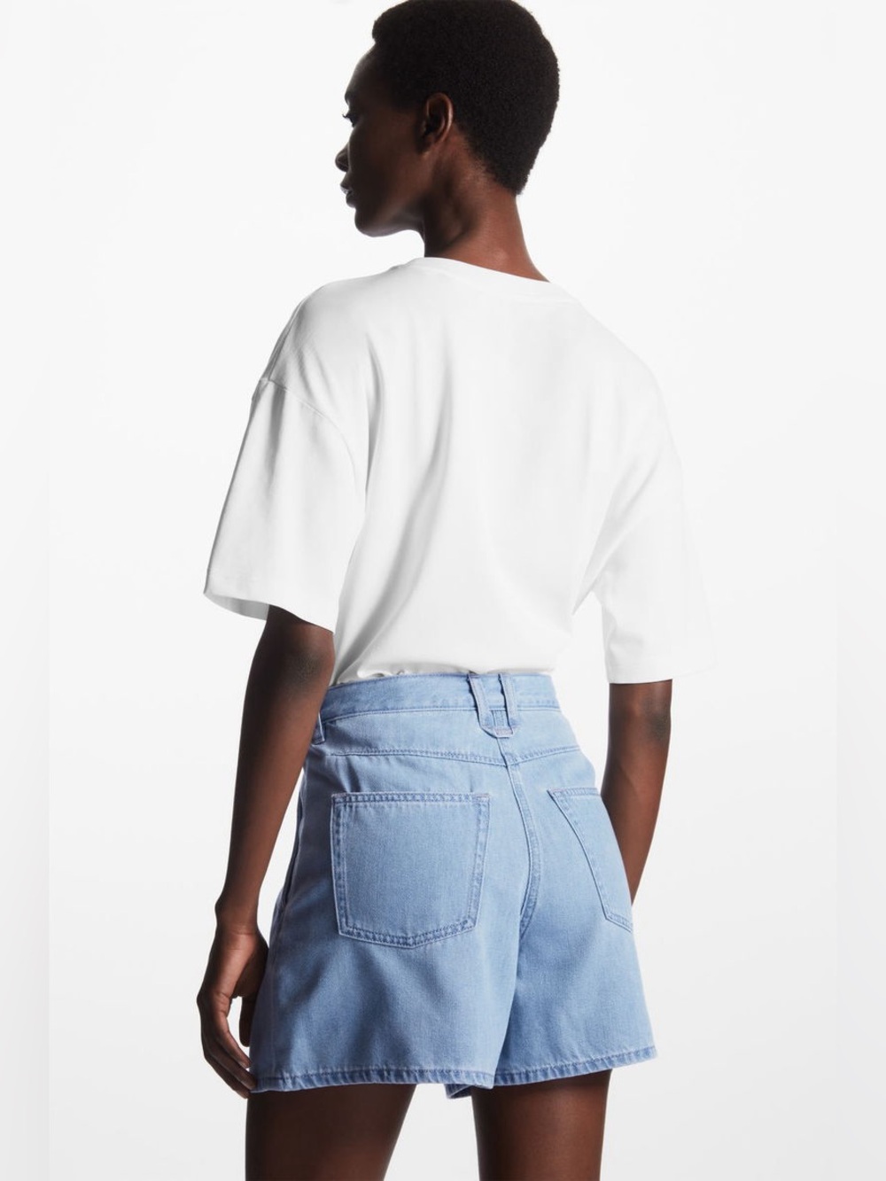 COS Pleated Denim Shorts - Picture 3 of 7